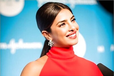 Priyanka Chopra to Donate Rs 76.3 Lakh To Women Doing Their Bit During Coronavirus Pandemic
