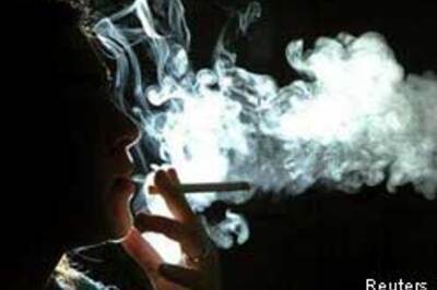 Take off, light up on smokers' airline