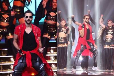 Hrithik Roshan Shares Glimpses of His Electrifying Performance at an Award Show, See Pics