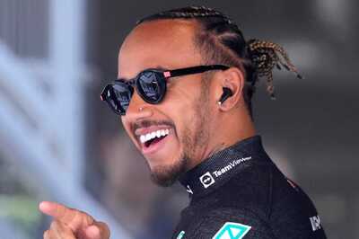 Formula One: Lewis Hamilton Believes He's Close to Win, Carlos Sainz Jr. Wants Another