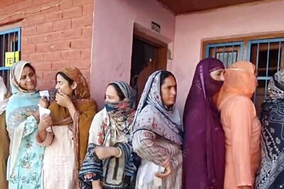 Women Trump Men's Turnout in J&K Election Phase 3 in over Half The Seats; Total 40 Constituencies See More Female Voters