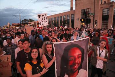 US Police Officer Who Fatally Shot Black Motorist Found Not Guilty