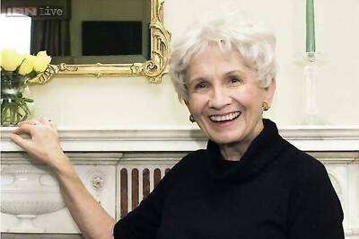 Alice Munro declines invite to Nobel Prize ceremony