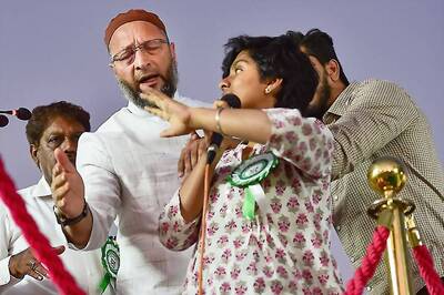 Right-wing Group Activist Announces Rs 10 Lakh Bounty to Kill Amulya Leona for Pro-Pakistan Slogan