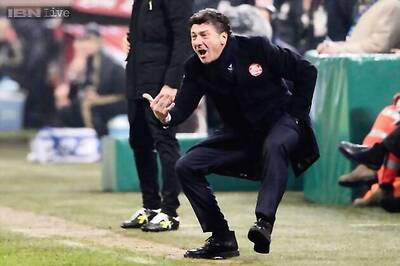 Walter Mazzarri rues referee's decisions in Inter Milan's loss