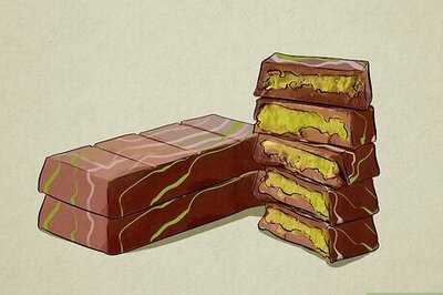 Dubai Chocolate Bar: Everything You Need to Know (Plus How to Make It!)