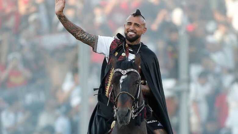 'Gone Too Far': Football Fans React To Arturo Vidal’s ‘King-Like’ Presentation At His Boyhood Club