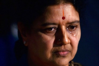 Feeling Lonely in the Absence of Jayalalithaa, Says Sasikala