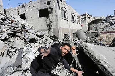 News18 Afternoon Digest: Israel-Hamas 4-Day Truce Begins; Union Minister VK Singh At Uttarkashi Tunnel Site & Other Top Stories