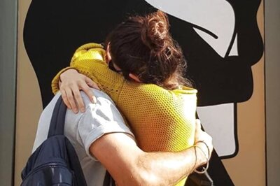 Anushka-Virat's Recent Photo Will Definitely Drive Away Your Monday Blues; Check Inside