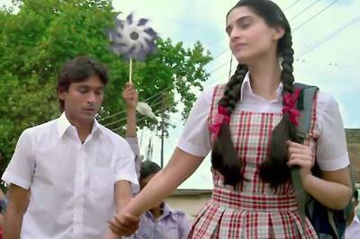 We were not allowed to wear skirts in school: Sonam Kapoor