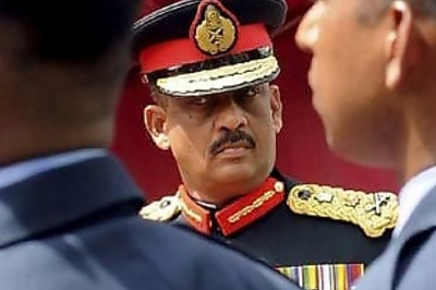 Former Lankan army chief to run for presidency