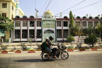 Rajasthan MLA opposes wearing helmets, says criminals flee with its help