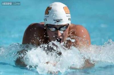 Ryan Lochte holds off Michael Phelps in thrilling 200 IM duel