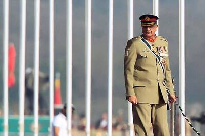 Pakistani Army Chief Visits Saudi Arabia to Revive Ties Strained over Kashmir