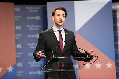 Newsom, GOP Rivals Seek Votes In Recall's Final Weekend