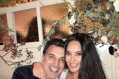 Lisa Haydon Shares A Family Photo And Greets Everyone With A Christmas Card