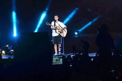 Justin Bieber Enthrals Indian Beliebers; Sridevi, Alia In Attendance