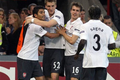 Eduardo strike helps Arsenal beat Standard Liege