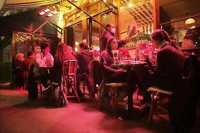 Paris On Maximum Virus Alert, Closing Bars, Not Restaurants