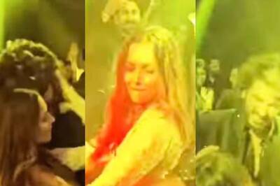 Malaika Arora and Arjun Kapoor Groove To Chaiya Chaiya at Kunal Rawal's Pre-Wedding Bash; Watch