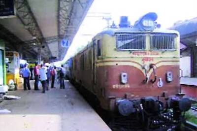Faridabad: One bogie of Punjab Mail gets derailed, no injury reported