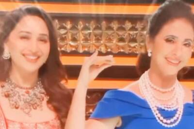 Madhuri Dixit Celebrates 30 Years of Saajan With Urmila Matondkar on Dance Deewane 3