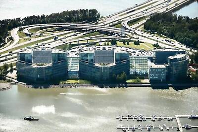 Nokia mulls selling its headquarters