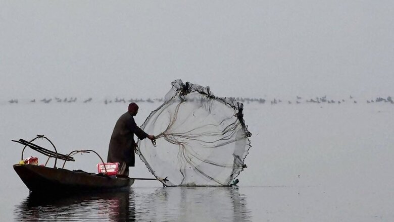 Pakistan Arrests 22 Indian Fishermen for Allegedly Straying into Country' Waters