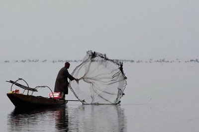 Pakistan Arrests 22 Indian Fishermen for Allegedly Straying into Country' Waters