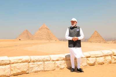 Prime Minister Modi Visits the Pyramids of Giza; Facts That Make The Pyramids Iconic