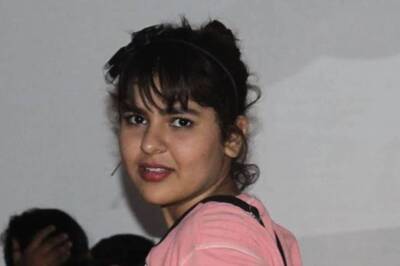 TMKOC Fame Nidhi Bhansuhali's Unseen Pic Goes Viral as Fans Spot People Kissing in the Background