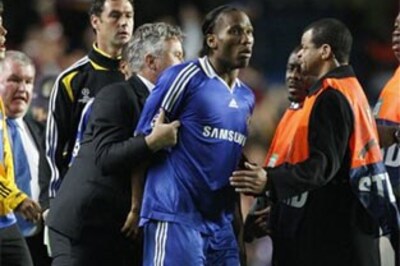 Hiddink backs Chelsea players after 'injustice'