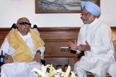 Cong plays tough, DMK to boycott oath taking