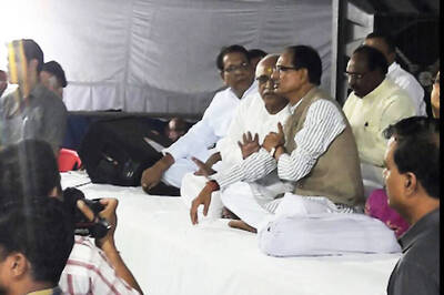 MP Farmers' Unrest: Shivraj Singh Chouhan Continues Fast for Second Day