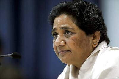 Mayawati ridicules Uttar Pradesh Chief Minister for encouraging use of cycle