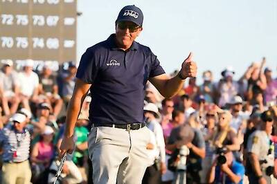 Mickelson To Return To Kapalua After 21-year Absence