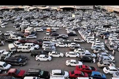 Why Are Auto Dealerships Drowning in Inventory? The JIT Paradox