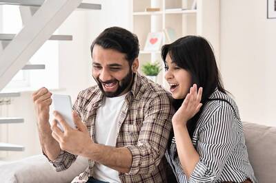 10 New Year Resolutions That Will Bring You and Your Partner Closer in 2022