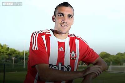 Chelsea midfielder Oriol Romeu joins Southampton