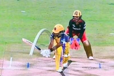 'Would Love to Hear Hawkeye’s Explanation', Says Aakash Chopra Following UPW's Chamari Athapattu Dismissal Against RCB