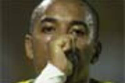 Robinho on target as Brazil down Paraguay