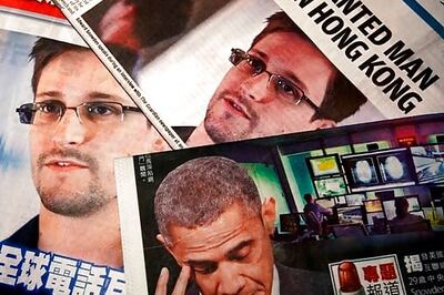 Snowden to seek asylum in Ecuador, says Wikileaks