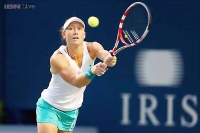 Sam Stosur, Venus Williams advance to 2nd round in Ohio