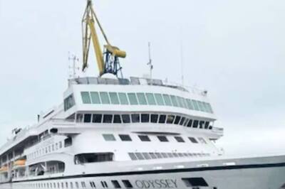 Luxury Cruise Ship Stranded In Belfast, Passengers Make the City Their Temporary Home