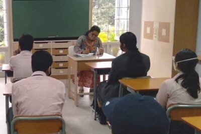 Teachers' Scam: Calcutta HC Orders Termination of Service of 53 Primary Teachers