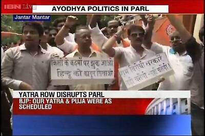Delhi: VHP protests against Ayodhya Yatra ban, police use water canons