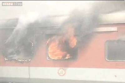 Two empty Rajdhani trains catch fire at New Delhi Railway station, 6 coaches gutted