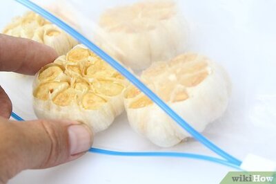 How to Store Roasted Garlic