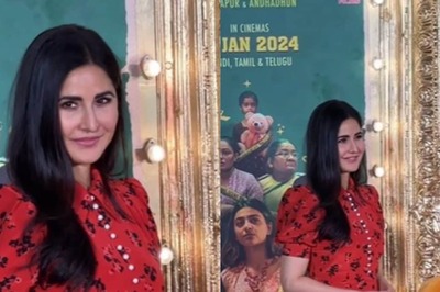 Katrina Kaif Looks Chic in Red Outfit as She Promotes Merry Christmas, Fans Says ‘Super Excited’; Watch